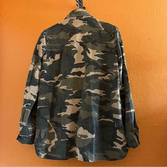 Super Cute Camo Jacket - Picture 3 of 5